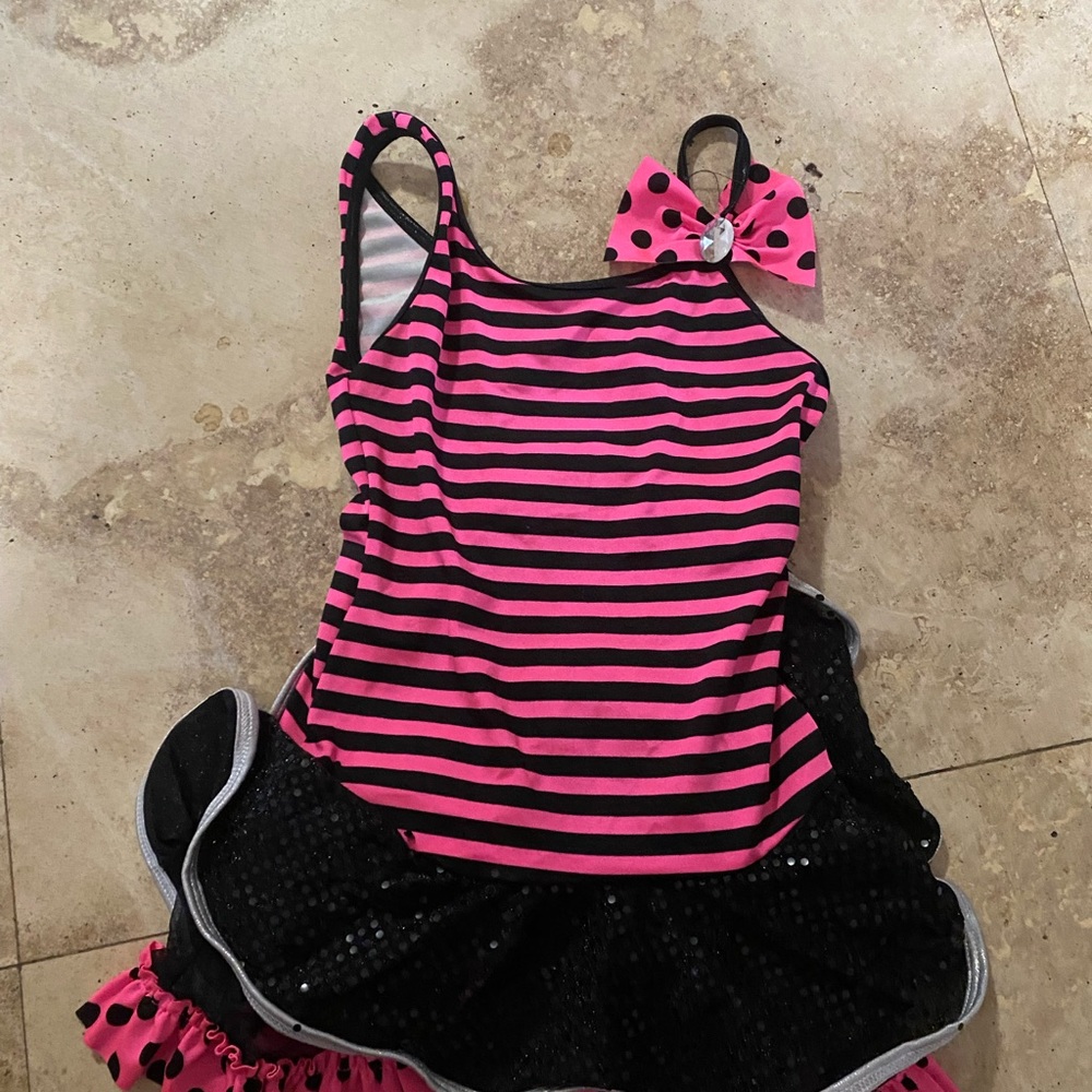 Dance Attire - Picture 4 of 6